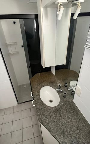 Apartamento à venda com 105m², 2 quartos e 2 vagasBanheiro da Suíte 2