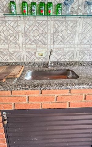 Casa à venda com 266m², 3 quartos e 2 vagas Casa à venda com 266m², 3 quartos e 2 vagasChurrasqueira