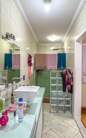 Casa à venda com 266m², 3 quartos e 2 vagas Casa à venda com 266m², 3 quartos e 2 vagasBanheiro da Suíte 1
