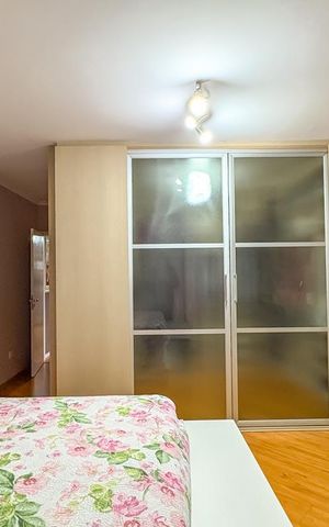 Casa à venda com 266m², 3 quartos e 2 vagas Casa à venda com 266m², 3 quartos e 2 vagasSuíte 1