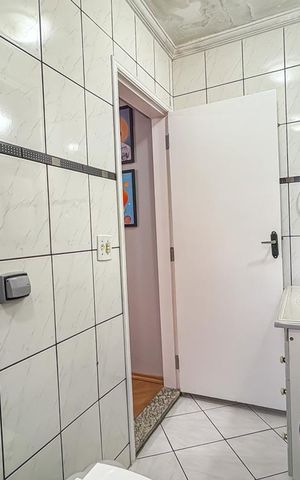 Casa à venda com 266m², 3 quartos e 2 vagas Casa à venda com 266m², 3 quartos e 2 vagasBanheiro da Suíte 2