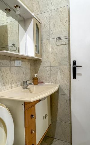 Casa à venda com 266m², 3 quartos e 2 vagas Casa à venda com 266m², 3 quartos e 2 vagasBanheiro de serviço