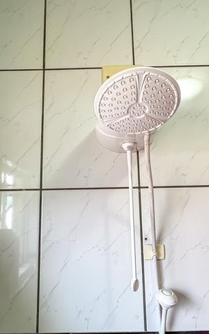 Casa à venda com 266m², 3 quartos e 2 vagas Casa à venda com 266m², 3 quartos e 2 vagasBanheiro da Suíte 2