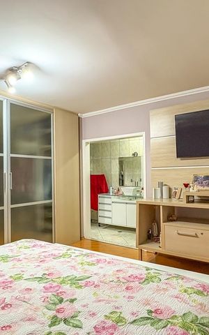 Casa à venda com 266m², 3 quartos e 2 vagas Casa à venda com 266m², 3 quartos e 2 vagasSuíte 1