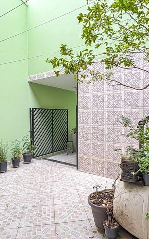 Casa à venda com 266m², 3 quartos e 2 vagas Casa à venda com 266m², 3 quartos e 2 vagasÁrea de Serviço