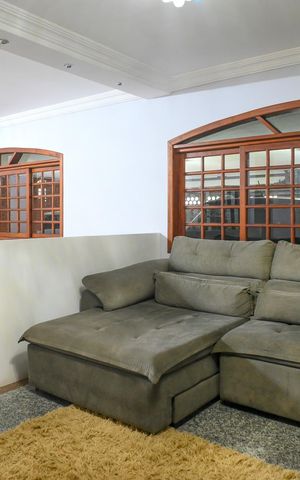 Casa para alugar com 450m², 4 quartos e 4 vagas Casa para alugar com 450m², 4 quartos e 4 vagasSala