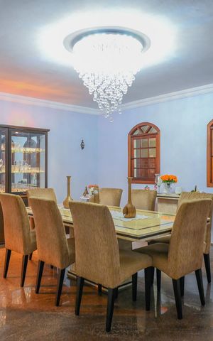 Casa para alugar com 450m², 4 quartos e 4 vagas Casa para alugar com 450m², 4 quartos e 4 vagasSala de Jantar