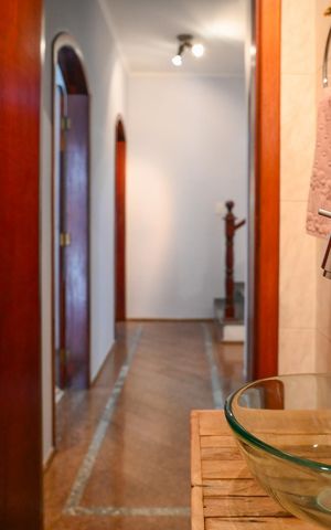 Casa para alugar com 450m², 4 quartos e 4 vagas Casa para alugar com 450m², 4 quartos e 4 vagasLavabo