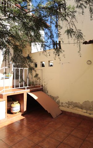 Casa à venda com 447m², 5 quartos e 3 vagasCasa 1 | Quintal