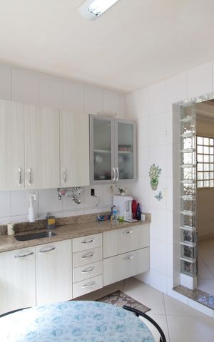 Casa à venda com 447m², 5 quartos e 3 vagasCasa 1 | Cozinha