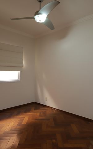 Casa de condomínio à venda com 567m², 4 quartos e 4 vagasSala Intima