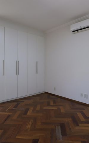 Casa de condomínio à venda com 567m², 4 quartos e 4 vagasSuíte 4