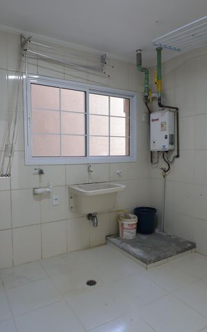 Casa de condomínio à venda com 567m², 4 quartos e 4 vagasÁrea de Serviço