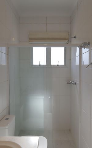 Casa de condomínio à venda com 567m², 4 quartos e 4 vagasBanheiro da Suíte 4