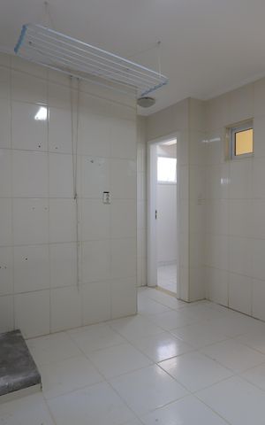 Casa de condomínio à venda com 567m², 4 quartos e 4 vagasÁrea de Serviço