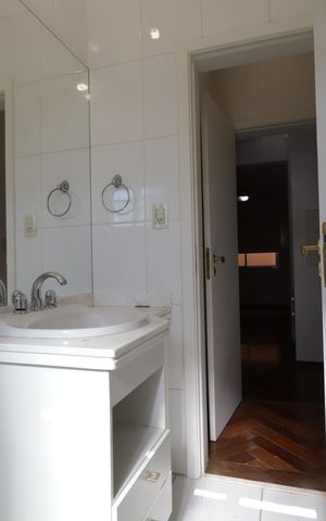 Casa de condomínio à venda com 567m², 4 quartos e 4 vagasBanheiro da Suíte 2