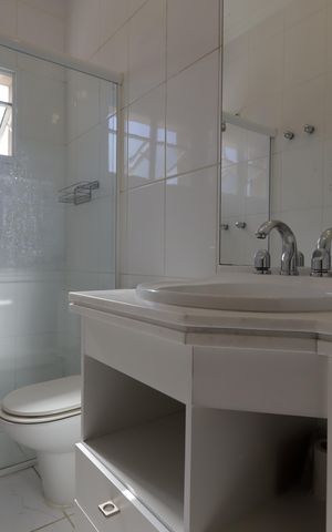 Casa de condomínio à venda com 567m², 4 quartos e 4 vagasBanheiro da Suíte 2