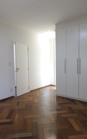 Casa de condomínio à venda com 567m², 4 quartos e 4 vagasSuíte 4