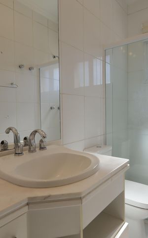Casa de condomínio à venda com 567m², 4 quartos e 4 vagasBanheiro da Suíte 4