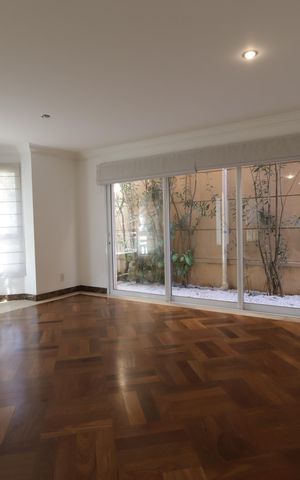 Casa de condomínio à venda com 567m², 4 quartos e 4 vagasSala