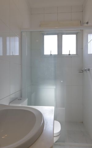 Casa de condomínio à venda com 567m², 4 quartos e 4 vagasBanheiro da Suíte 4
