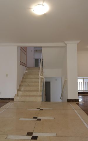 Casa de condomínio à venda com 567m², 4 quartos e 4 vagasSala