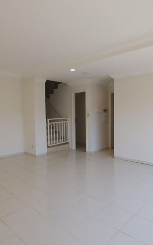Casa de condomínio à venda com 567m², 4 quartos e 4 vagasSalão
