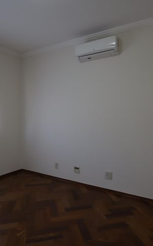 Casa de condomínio à venda com 567m², 4 quartos e 4 vagasSuíte 2