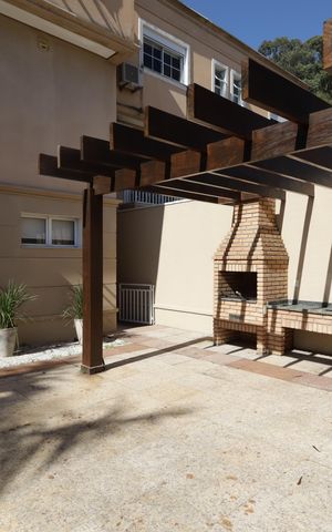 Casa de condomínio à venda com 567m², 4 quartos e 4 vagasÁrea externa - Quintal