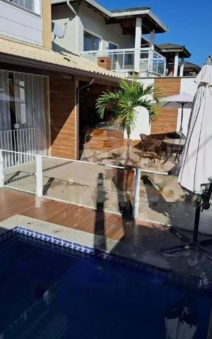 Casa à venda com 158m², 4 quartos e 2 vagas
