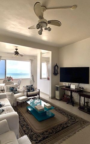 Apartamento à venda com 95m², 3 quartos e sem vaga Apartamento à venda com 95m², 3 quartos e sem vagaSala