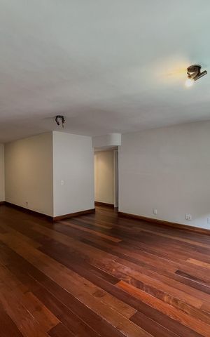 Apartamento à venda com 170m², 4 quartos e 3 vagas Apartamento à venda com 170m², 4 quartos e 3 vagasSala