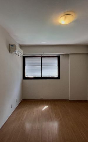 Apartamento à venda com 170m², 4 quartos e 3 vagas Apartamento à venda com 170m², 4 quartos e 3 vagasQuarto 3