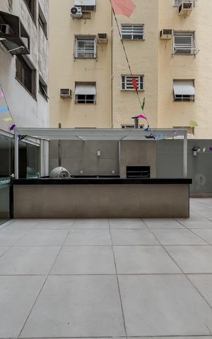 Apartamento à venda com 170m², 4 quartos e 3 vagas Apartamento à venda com 170m², 4 quartos e 3 vagasÁrea comum - Churrasqueira