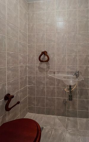 Apartamento à venda com 170m², 4 quartos e 3 vagas Apartamento à venda com 170m², 4 quartos e 3 vagasLavabo