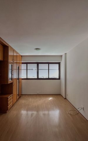Apartamento à venda com 170m², 4 quartos e 3 vagas Apartamento à venda com 170m², 4 quartos e 3 vagasSuíte