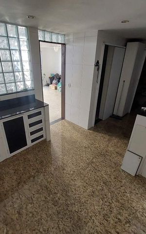 Casa à venda com 156m², 3 quartos e 1 vaga