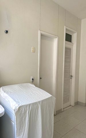 Apartamento à venda com 445m², 7 quartos e 1 vaga Apartamento à venda com 445m², 7 quartos e 1 vagaÁrea de Serviço