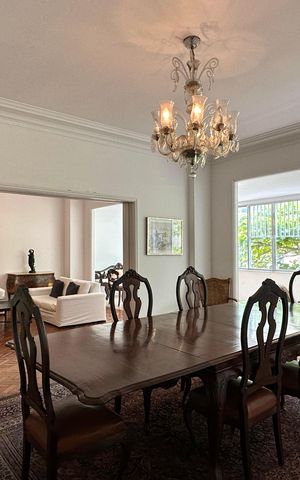 Apartamento à venda com 445m², 7 quartos e 1 vaga Apartamento à venda com 445m², 7 quartos e 1 vagaSala