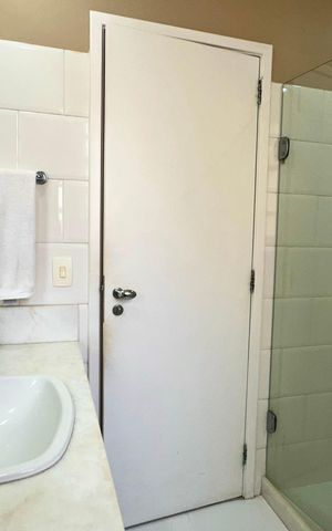 Apartamento à venda com 445m², 7 quartos e 1 vaga Apartamento à venda com 445m², 7 quartos e 1 vagaBanheiro Social