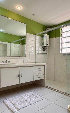 Apartamento à venda com 445m², 7 quartos e 1 vaga Apartamento à venda com 445m², 7 quartos e 1 vagaBanheiro da Suíte 1