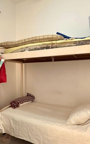 Apartamento à venda com 445m², 7 quartos e 1 vaga Apartamento à venda com 445m², 7 quartos e 1 vagaQuarto de Serviço