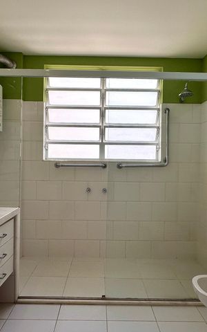 Apartamento à venda com 445m², 7 quartos e 1 vaga Apartamento à venda com 445m², 7 quartos e 1 vagaBanheiro da Suíte 1