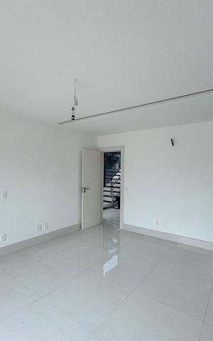 Casa à venda com 402m², 4 quartos e 4 vagas Casa à venda com 402m², 4 quartos e 4 vagasSuíte 1
