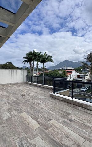 Casa à venda com 402m², 4 quartos e 4 vagas Casa à venda com 402m², 4 quartos e 4 vagasTerraço