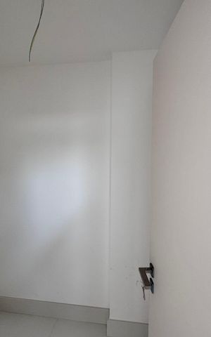 Casa à venda com 402m², 4 quartos e 4 vagas Casa à venda com 402m², 4 quartos e 4 vagasSuíte 3 - Closet