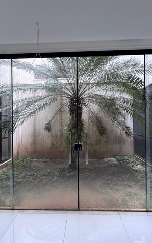 Casa à venda com 402m², 4 quartos e 4 vagas Casa à venda com 402m², 4 quartos e 4 vagasSala