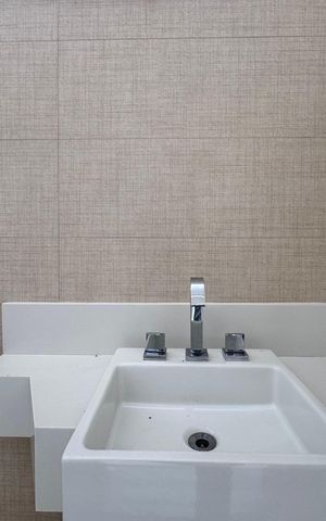 Casa à venda com 402m², 4 quartos e 4 vagas Casa à venda com 402m², 4 quartos e 4 vagasSuíte 3 - Banheiro