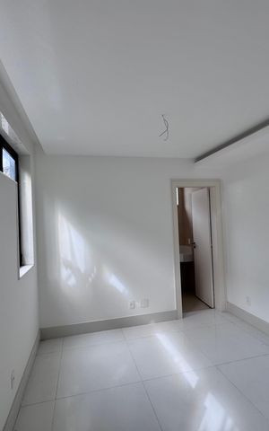 Casa à venda com 402m², 4 quartos e 4 vagas Casa à venda com 402m², 4 quartos e 4 vagasSuíte 3
