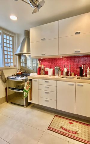 Apartamento à venda com 146m², 3 quartos e 1 vaga Apartamento à venda com 146m², 3 quartos e 1 vagaCozinha